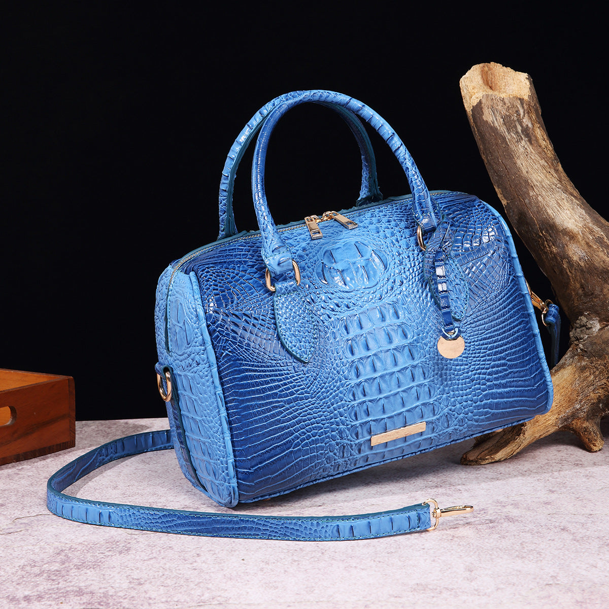 Women's vintage handbag