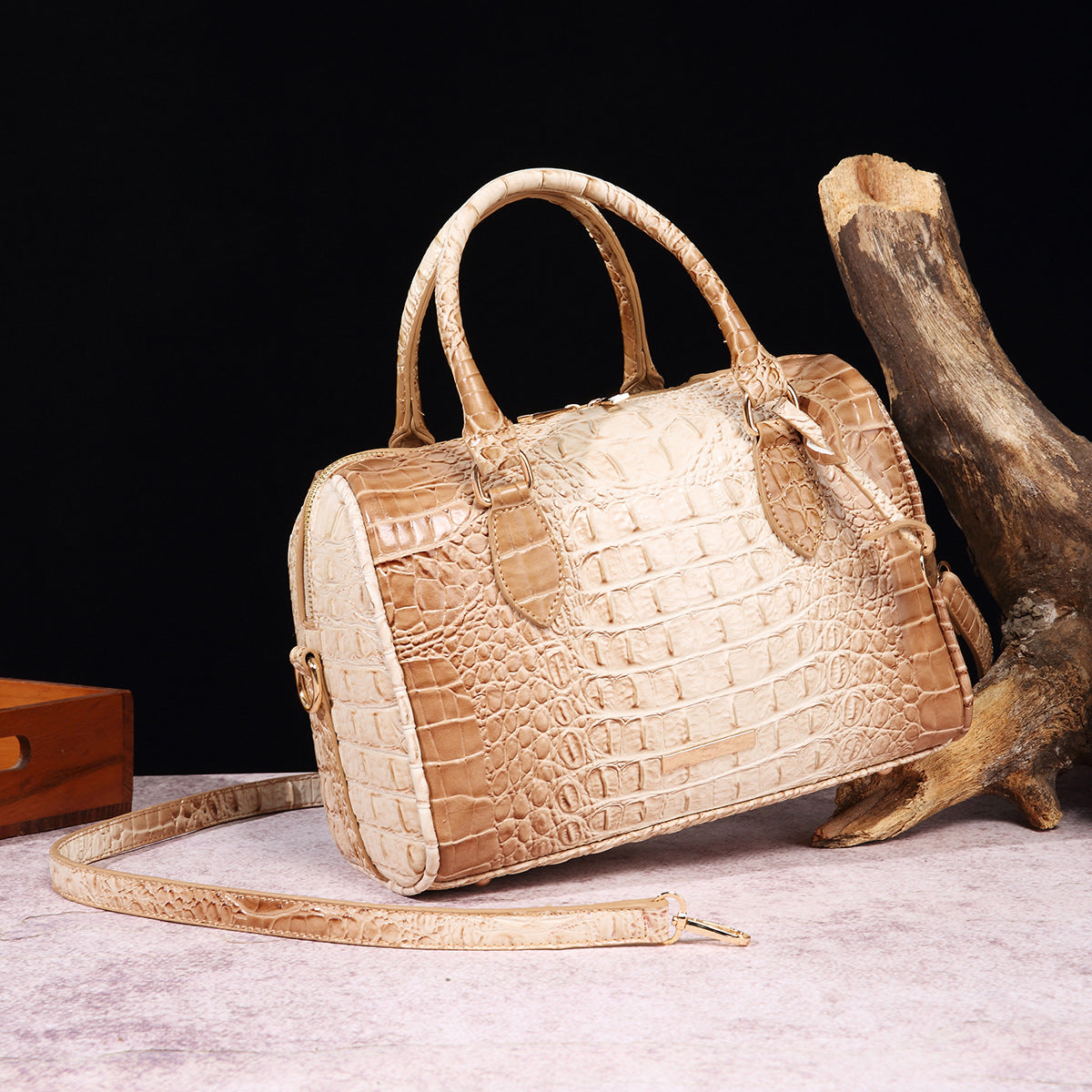 Women's vintage handbag