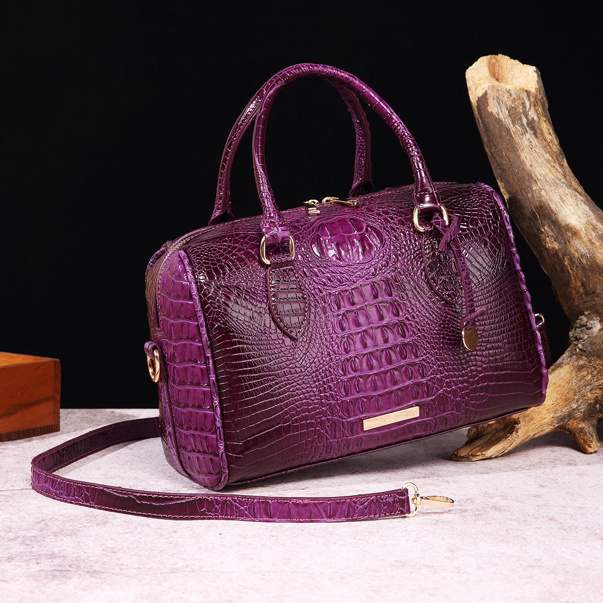 Women's vintage handbag