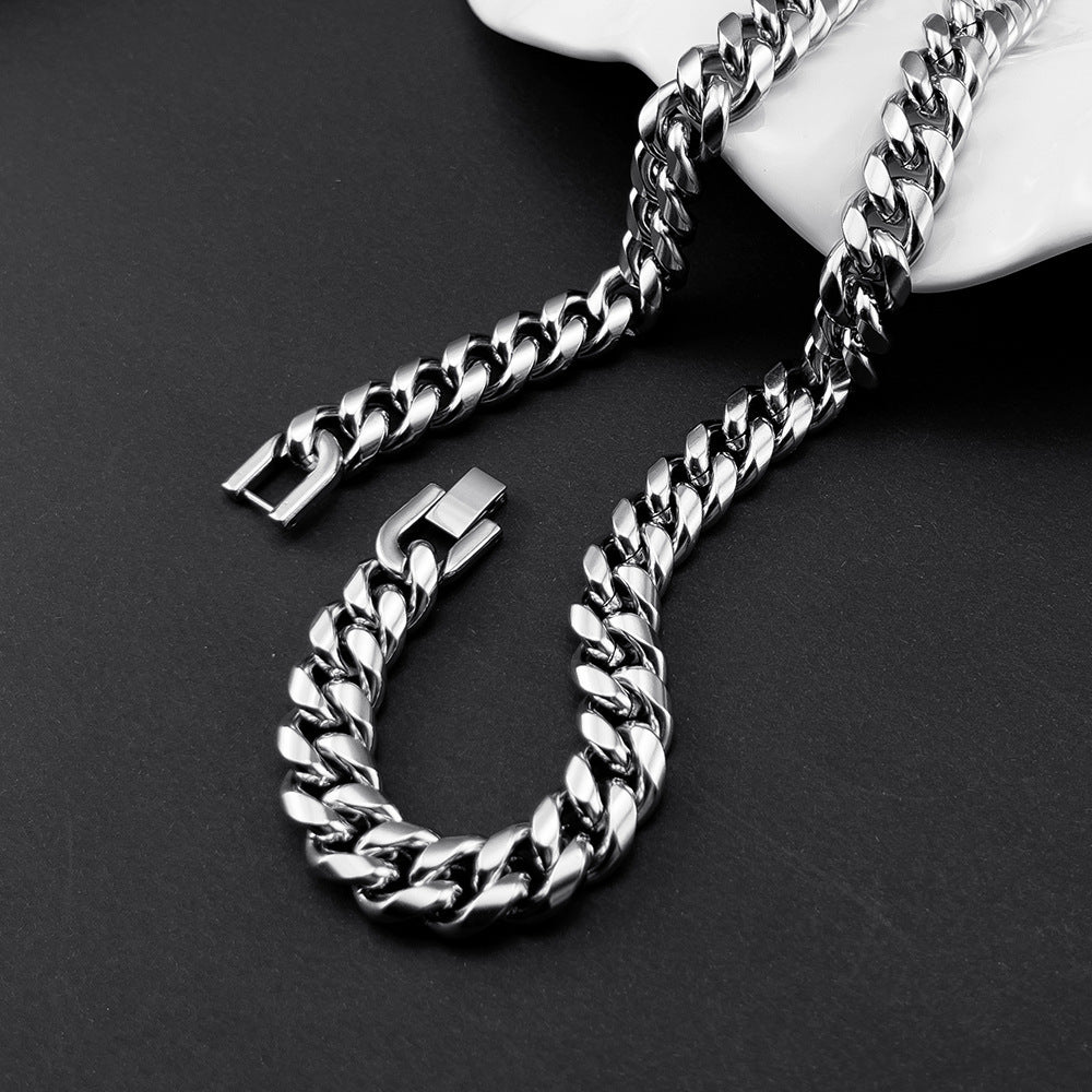 Minimalist square pendant choker necklace