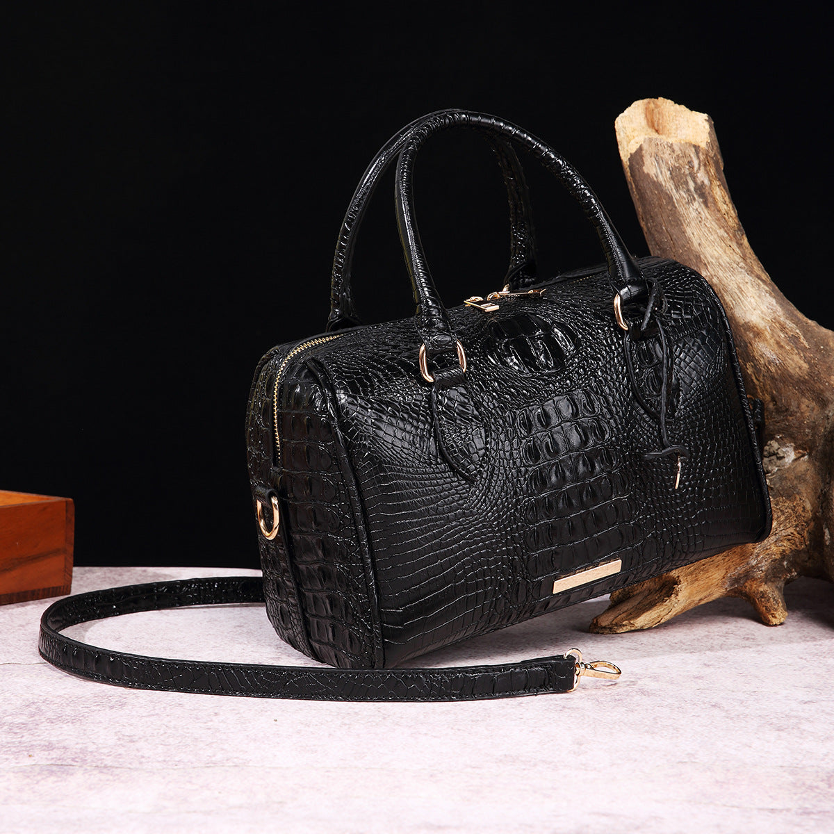 Women's vintage handbag